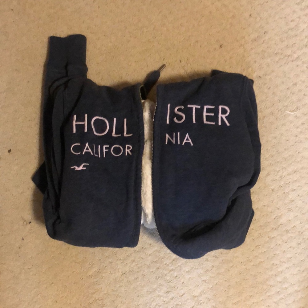 Hollister zip up